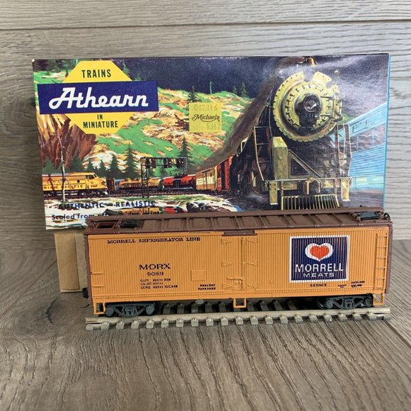 Athearn Other - Athearn 5207 40' MORX 9089 Morrell Meats Scribed Reefer HO Scale